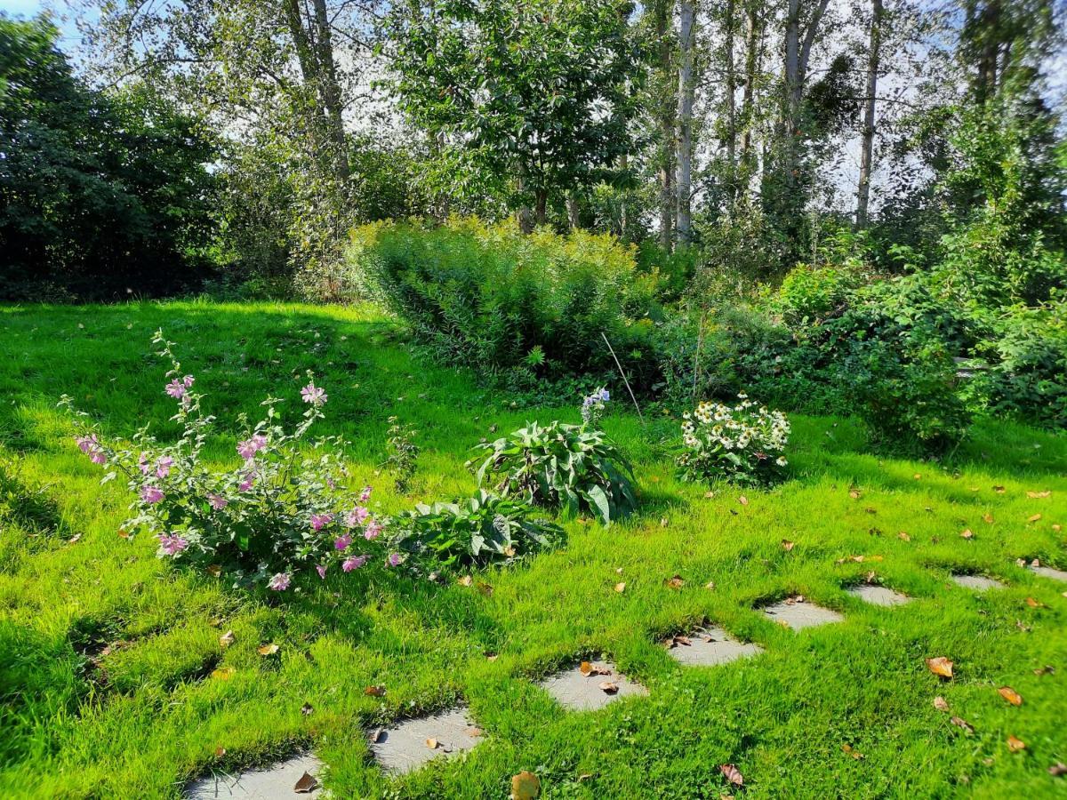 La Yourte Au Fonds Du Jardin Xhoris Buitenkant foto